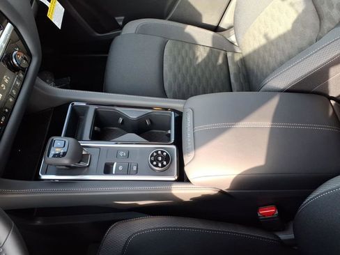 New 2026 Nissan Pathfinder SV image 15