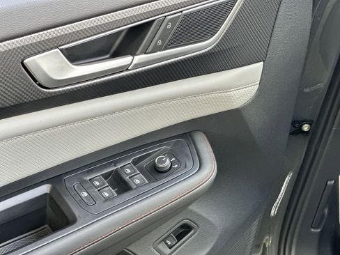 New 2025 Volkswagen Atlas Peak Edition SE image 13