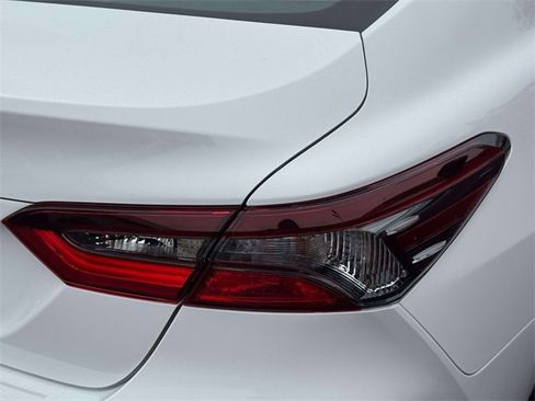 Used 2023 Toyota Camry LE image 11