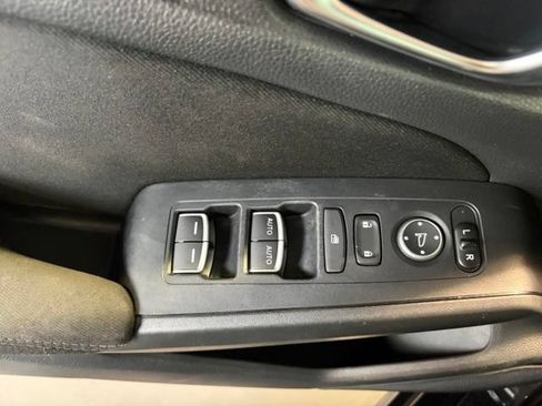 Used 2022 Honda Civic EX image 32