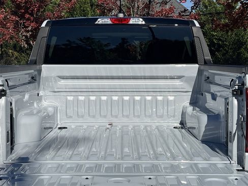 New 2025 Ford Maverick XLT w/ XLT Luxury Package image 24