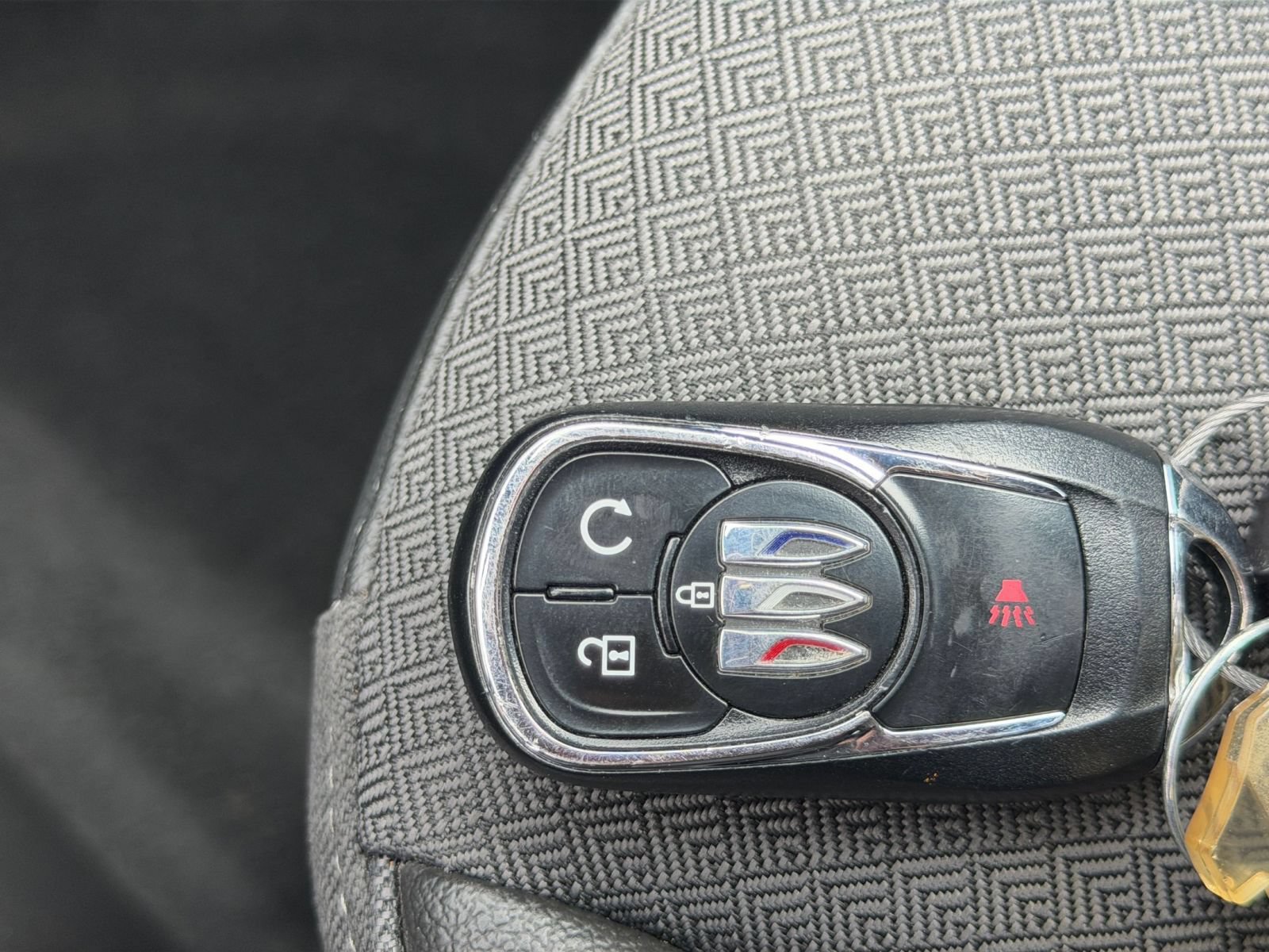 Used 2025 Buick Encore GX Preferred AWD/4WD image 22