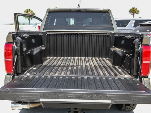 Used 2025 Toyota Tacoma TRD Sport AWD/4WD image 24