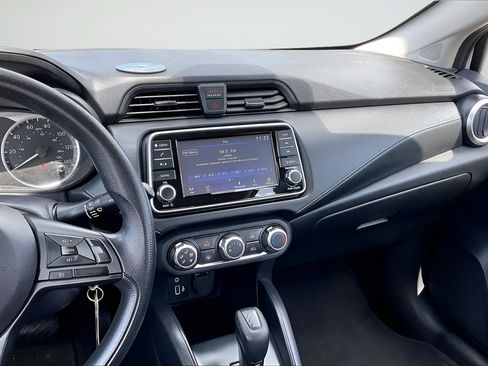 Used 2023 Nissan Versa S FWD image 9