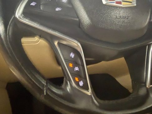 Used 2018 Cadillac XT5 Premium Luxury w/ Driver Assist Package image 17