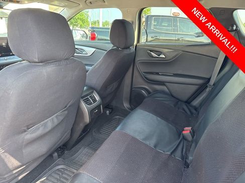Used 2025 Chevrolet Blazer LT w/ Midnight/Sport Edition FWD image 8