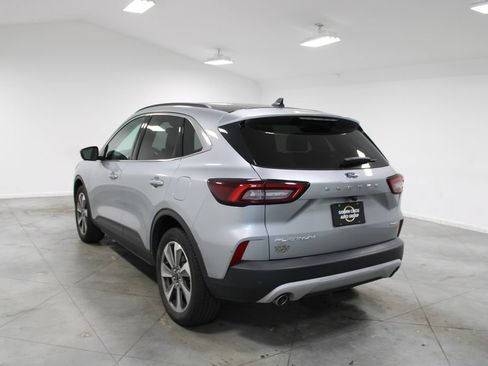 Used 2023 Ford Escape Platinum AWD/4WD image 7