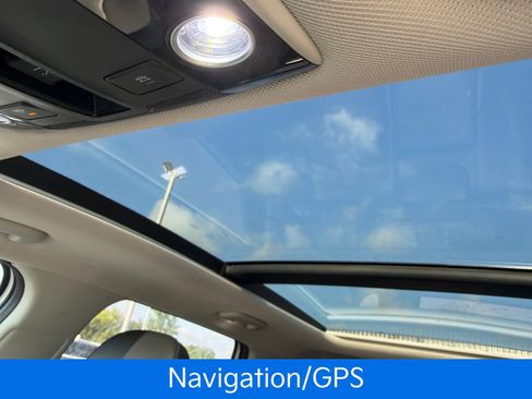 Used 2024 Kia Sorento S w/ Panoramic Sunroof Package FWD image 15