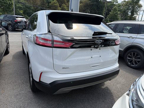 Used 2024 Ford Edge SEL w/ Convenience Package AWD/4WD image 5