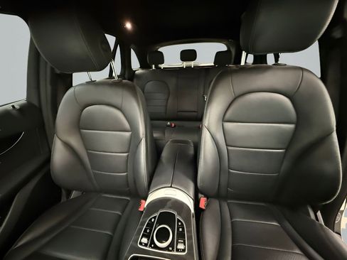 Used 2018 Mercedes-Benz GLC 300 4MATIC image 15