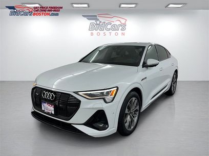 Used 2021 Audi e-tron Premium Plus w/ Premium Plus Package