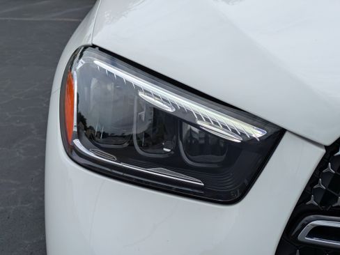 Used 2024 Mercedes-Benz GLE 350 4MATIC image 9