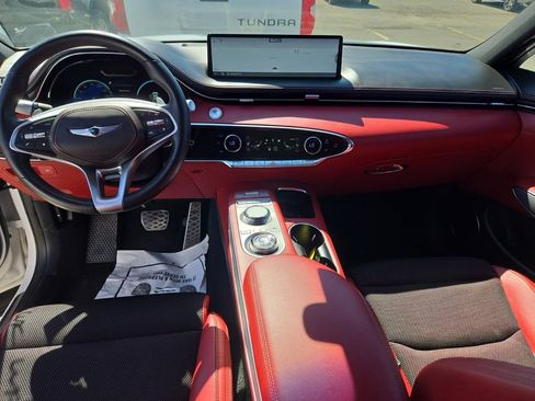 Used 2023 Genesis GV70 2.5T w/ Sport Prestige Package image 11