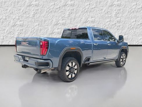 Used 2024 GMC Sierra 2500 Denali w/ Denali Reserve Package AWD/4WD image 3