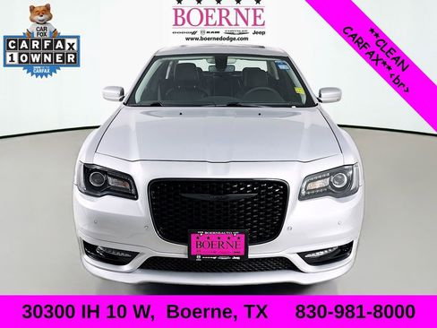 Used 2023 Chrysler 300 Touring L w/ Popular Equipment Group image 2