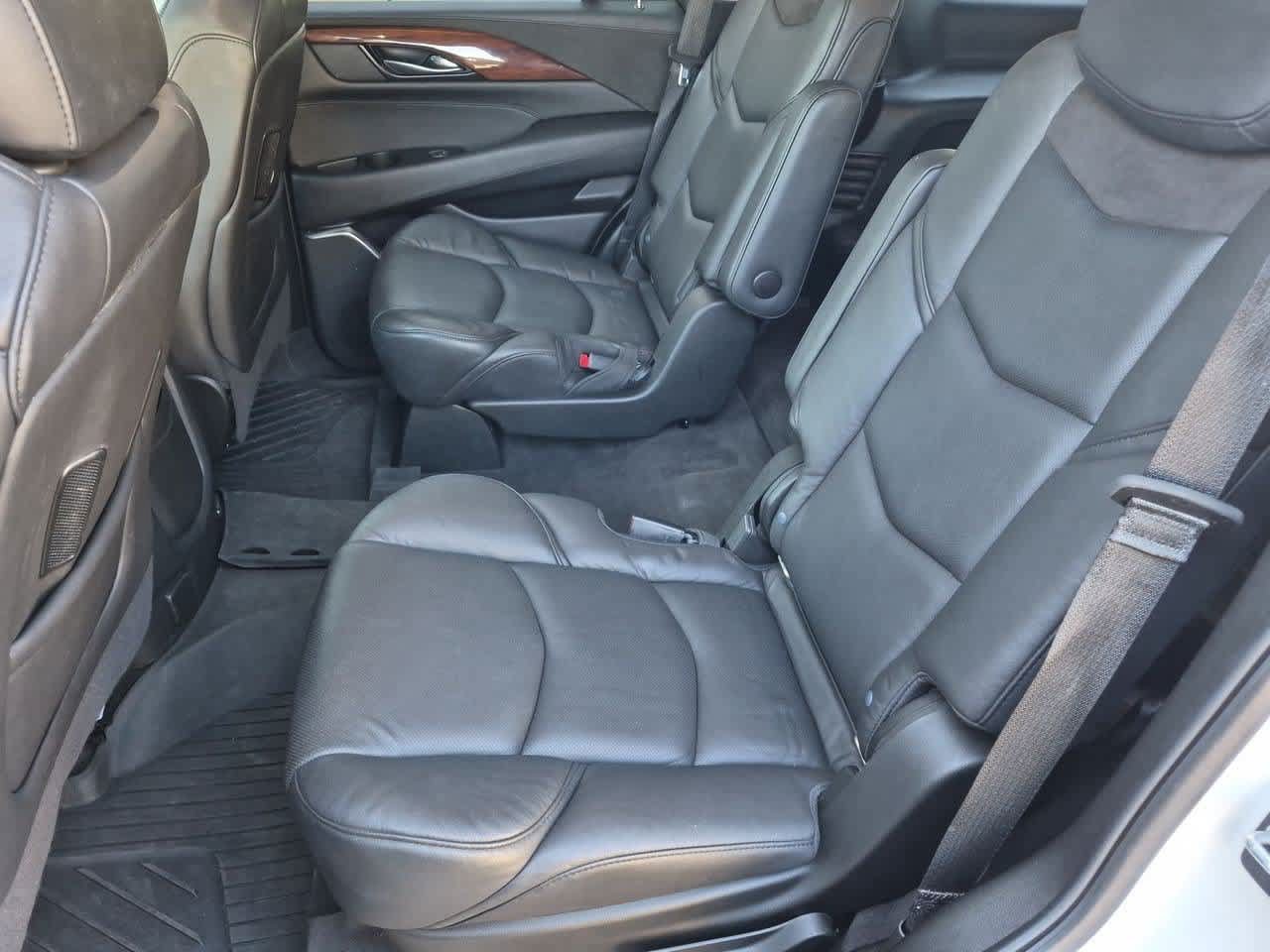 Used 2020 Cadillac Escalade Luxury AWD/4WD image 20