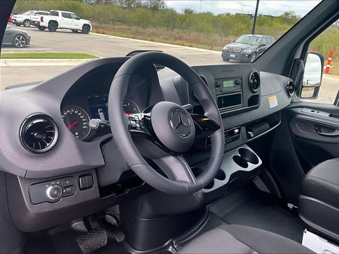 New 2026 Mercedes-Benz Sprinter 2500 image 8