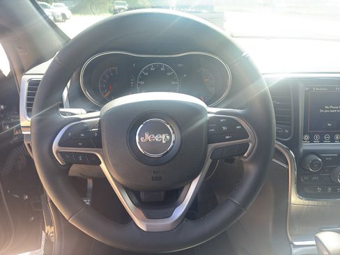 Used 2018 Jeep Grand Cherokee Limited AWD/4WD image 24