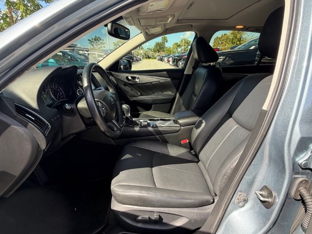 Used 2016 INFINITI Q50 3.0t Premium w/ Cargo Package RWD image 10