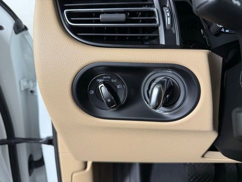 New 2025 Porsche Macan S image 34