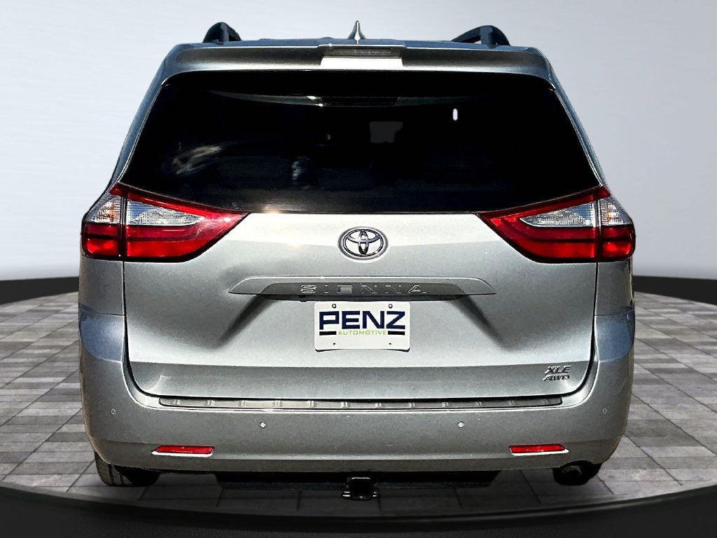 Used 2019 Toyota Sienna XLE Premium w/ Carpet Mat Package AWD/4WD image 6