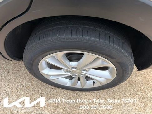 Used 2023 Buick Encore GX Preferred w/ Cold Weather Comfort Package FWD image 7