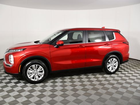 New 2026 Mitsubishi Outlander ES AWD/4WD image 9