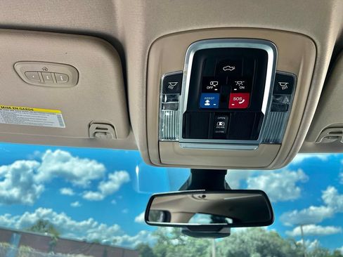 Used 2019 RAM 1500 Laramie AWD/4WD image 41