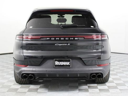Certified 2025 Porsche Cayenne S AWD/4WD image 6