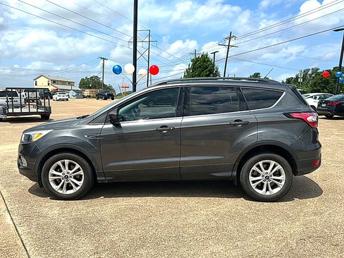 Used 2018 Ford Escape SE FWD image 5