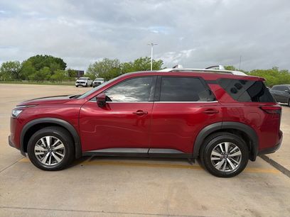 Used 2023 Nissan Pathfinder SL