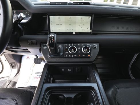 Used 2021 Land Rover Defender 90 X-Dynamic S AWD/4WD image 23