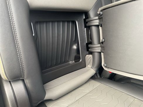 Used 2024 Chevrolet Silverado 1500 ZR2 w/ Technology Package image 54