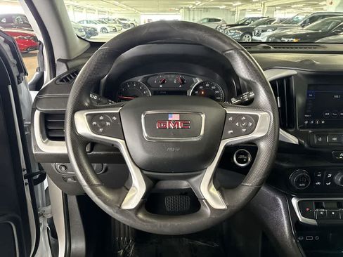 Used 2024 GMC Terrain SLE w/ Driver Convenience Package FWD image 14