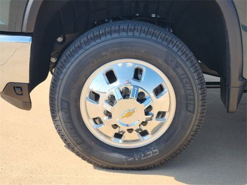 New 2026 Chevrolet Silverado 3500 LT w/ Texas Edition image 9