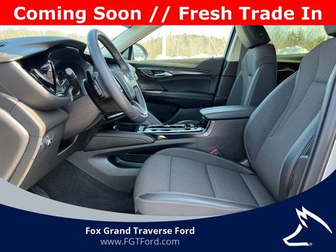 Used 2023 Buick Envision Preferred image 3