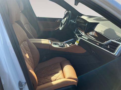 New 2026 BMW X6 M60i w/ Climate Comfort Package image 15