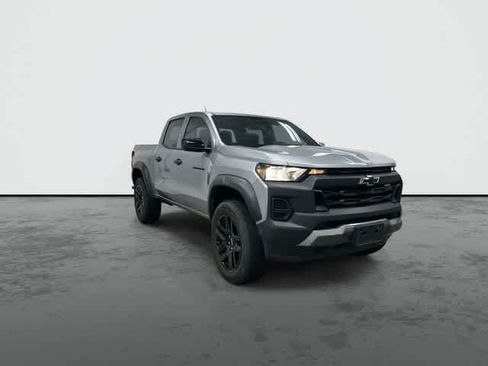 Used 2024 Chevrolet Colorado Trail Boss w/ Advanced Trailering Package AWD/4WD image 6