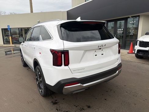 New 2026 Kia Sorento EX AWD/4WD image 8