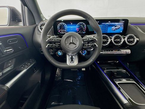 New 2026 Mercedes-Benz GLA 35 AMG 4MATIC image 4