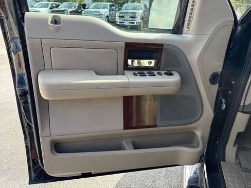 Used 2007 Ford F150 Lariat image 11