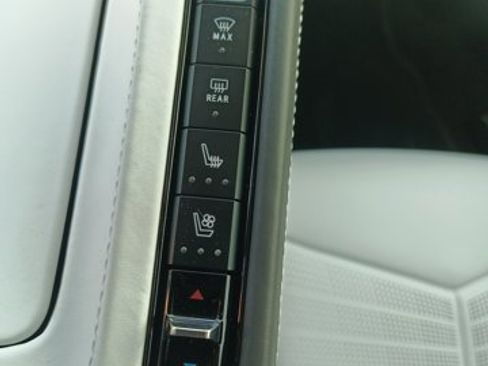 Used 2023 Chevrolet Corvette Stingray Premium Conv w/ Z51 Performance Package image 16