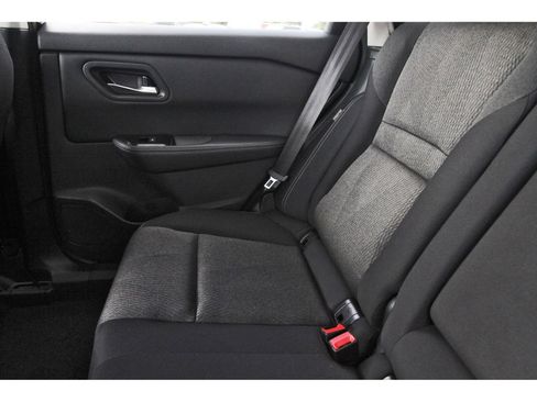 Certified 2026 Nissan Rogue SV FWD image 14
