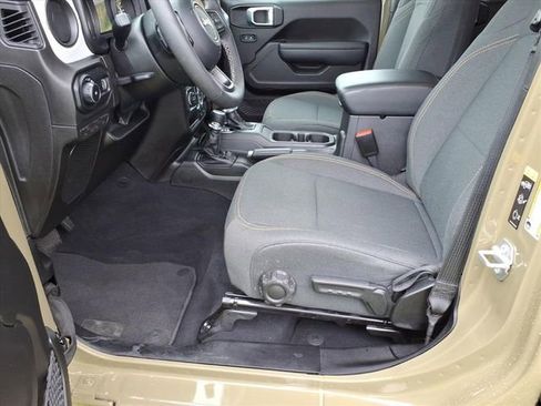 Used 2025 Jeep Wrangler Unlimited Sport AWD/4WD image 13