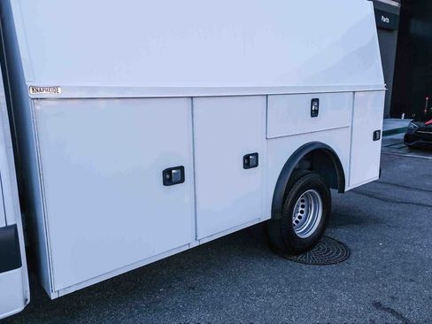 Used 2023 Mercedes-Benz Sprinter 3500 w/ Acoustic Package image 34