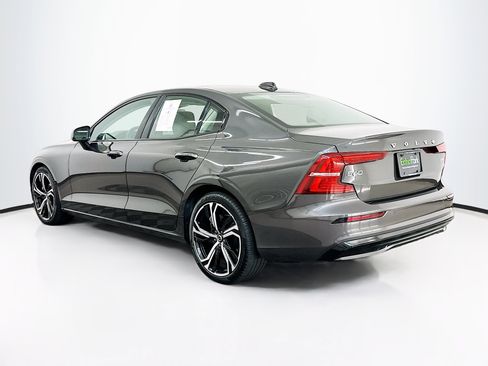 Used 2025 Volvo S60 B5 Core image 5