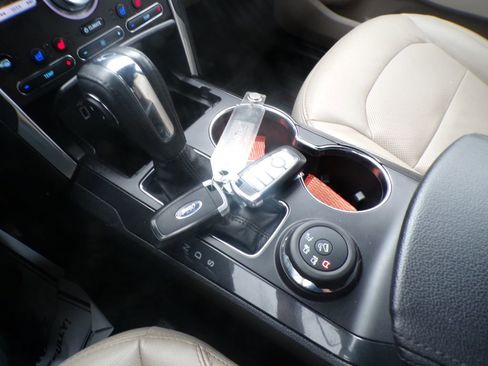 Used 2019 Ford Explorer Limited image 25