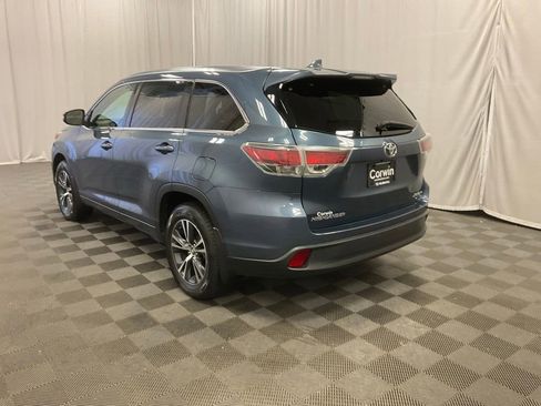 Used 2016 Toyota Highlander XLE AWD/4WD image 5