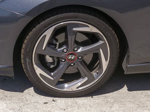 Used 2019 Hyundai Veloster Turbo FWD image 5