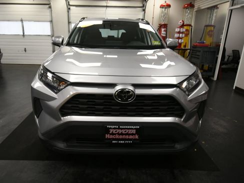 Used 2021 Toyota RAV4 LE w/ Carpet Mat Package (TMS) AWD/4WD image 3